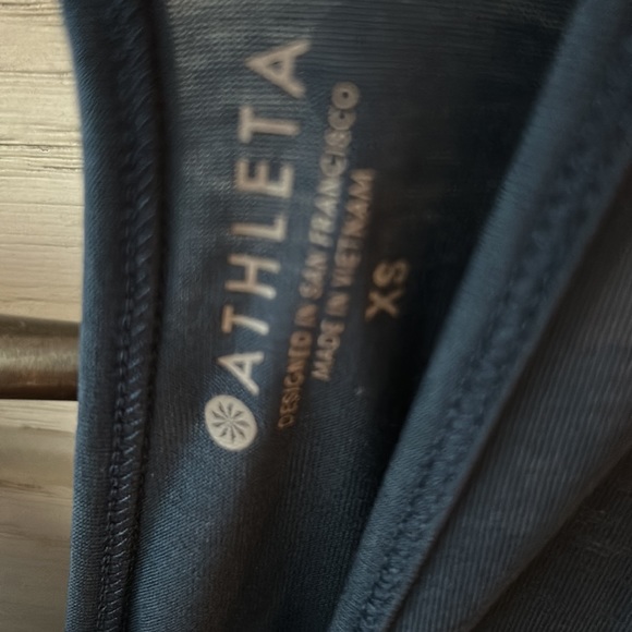 Athleta Blue Tie Back Top. Size XS - Picture 2 of 3